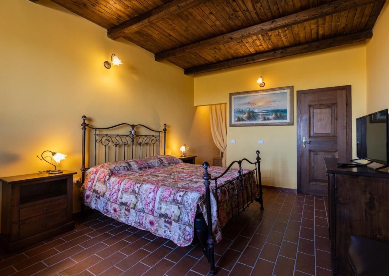 Castello Di Petecciano B&B Mosciano SantʼAngelo Buitenkant foto
