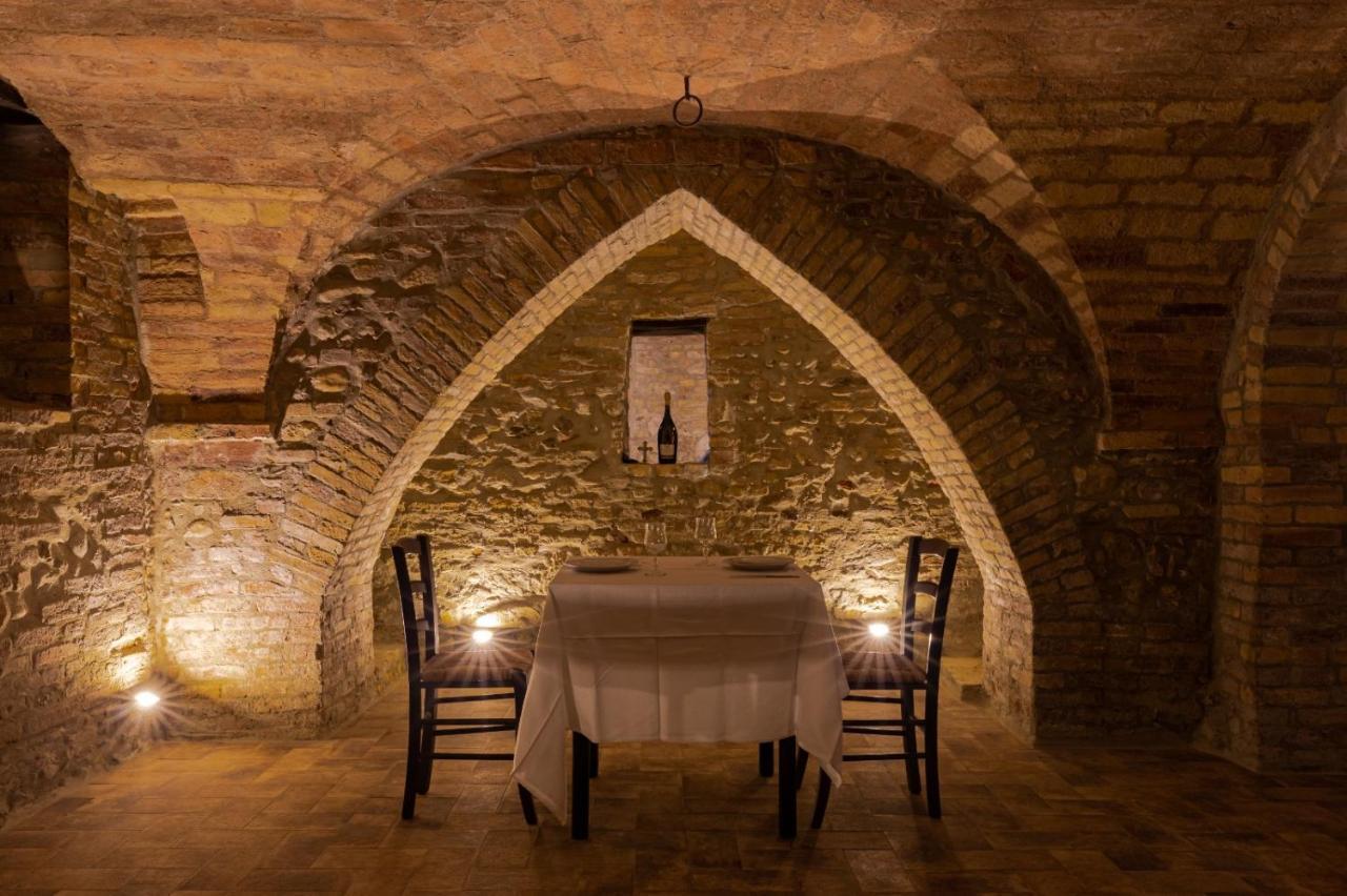 Castello Di Petecciano B&B Mosciano SantʼAngelo Buitenkant foto
